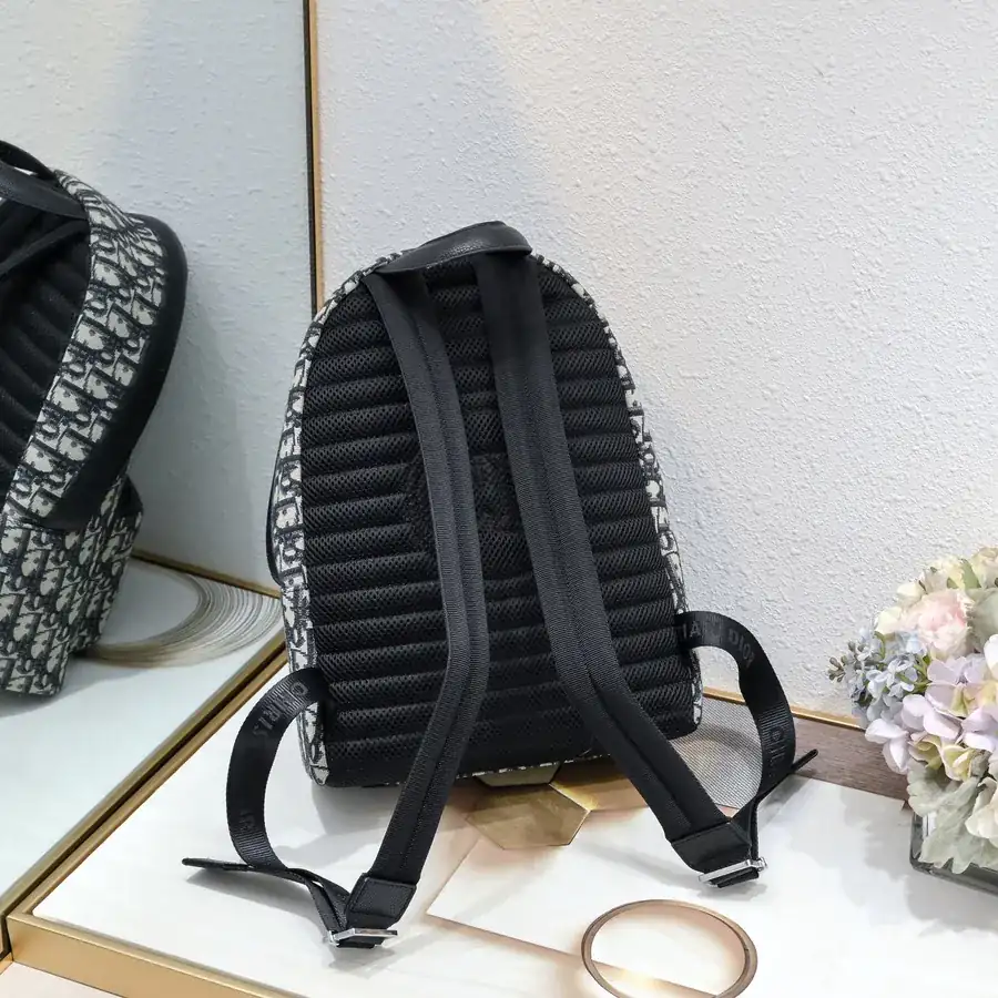 DIO.R Oblique Small Shoulder Bag