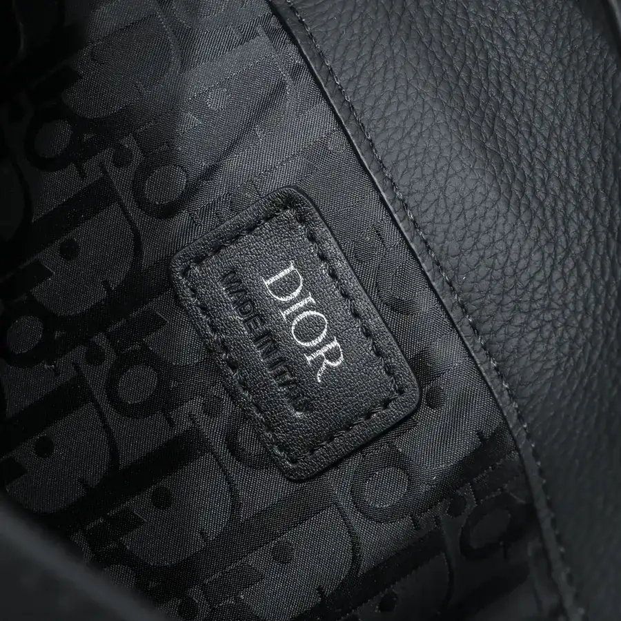 DIO.R Gallop Messenger Bag Classic Design