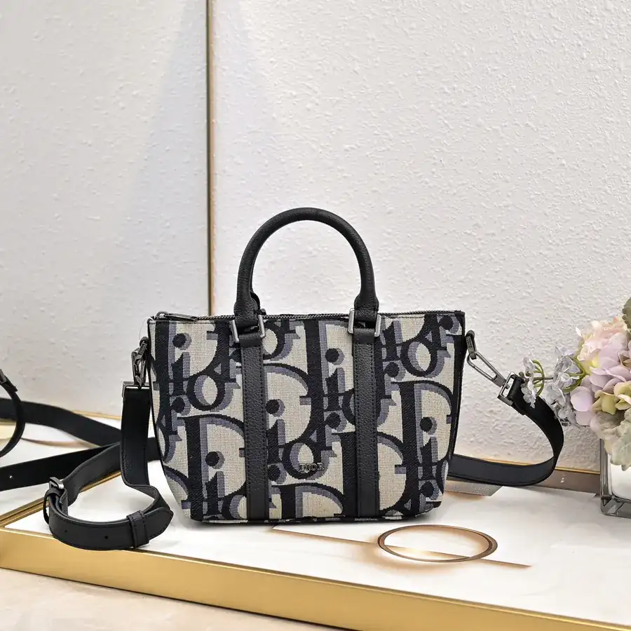Dior Weekender25 Handbag in Blue