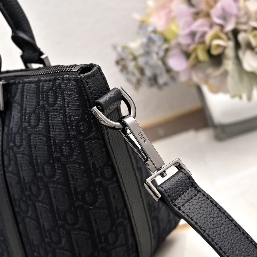 Dior Weekender25 Handbag in Black