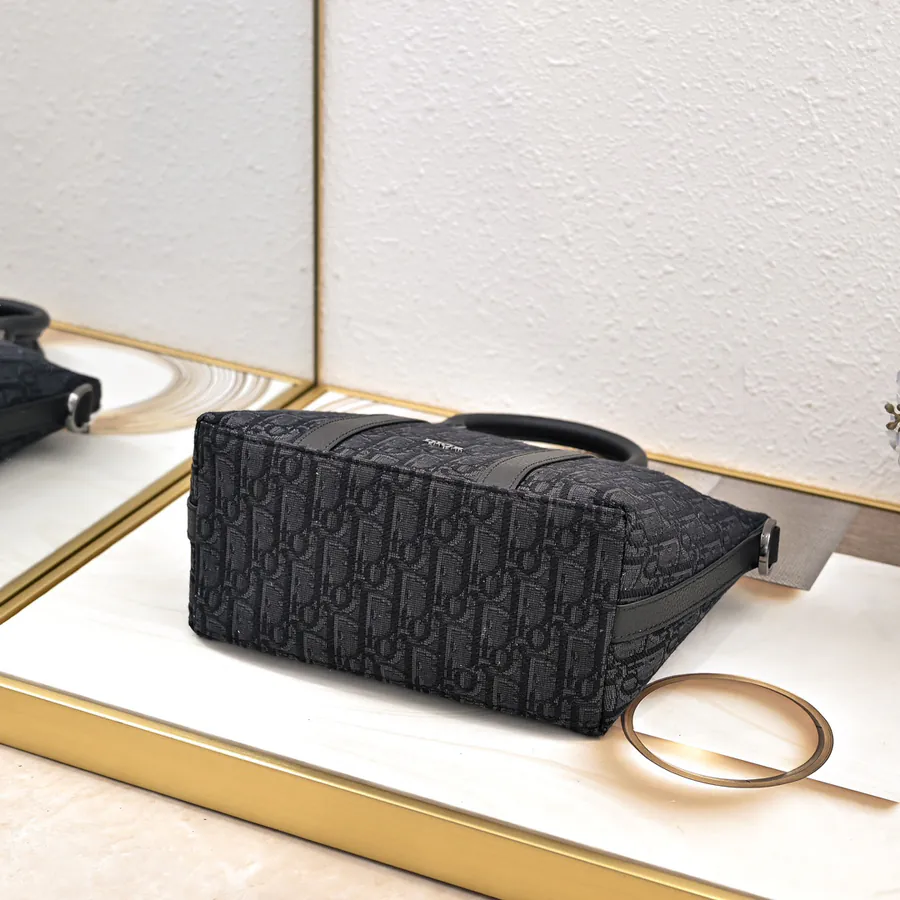 Dior Weekender25 Handbag in Black