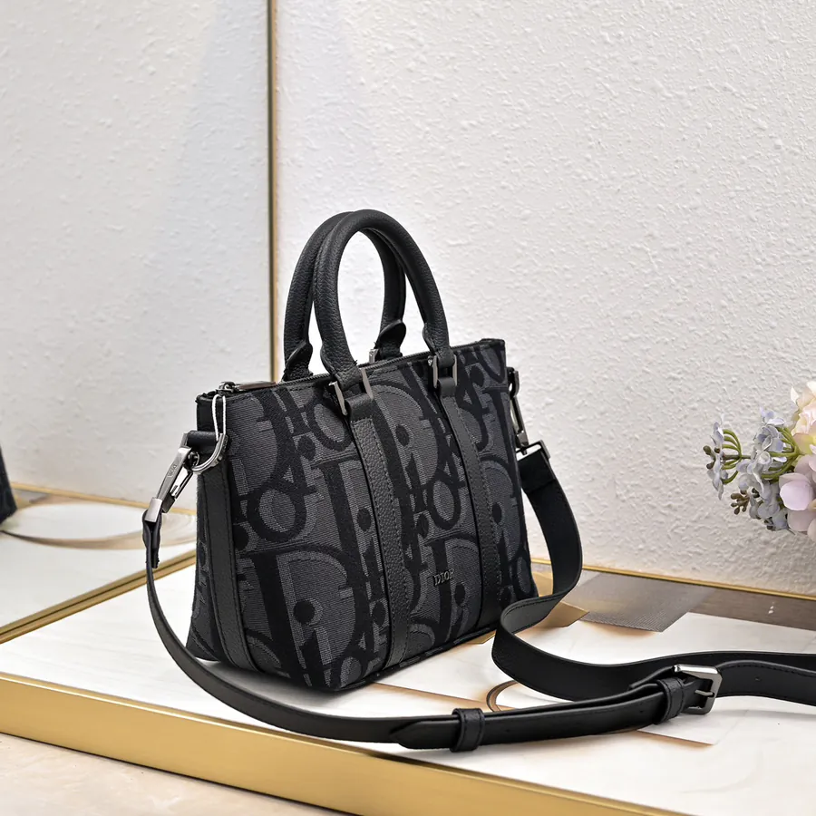 Dior Weekender25 Handbag in Black