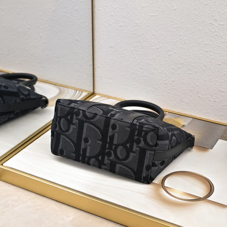 Dior Weekender25 Handbag in Black