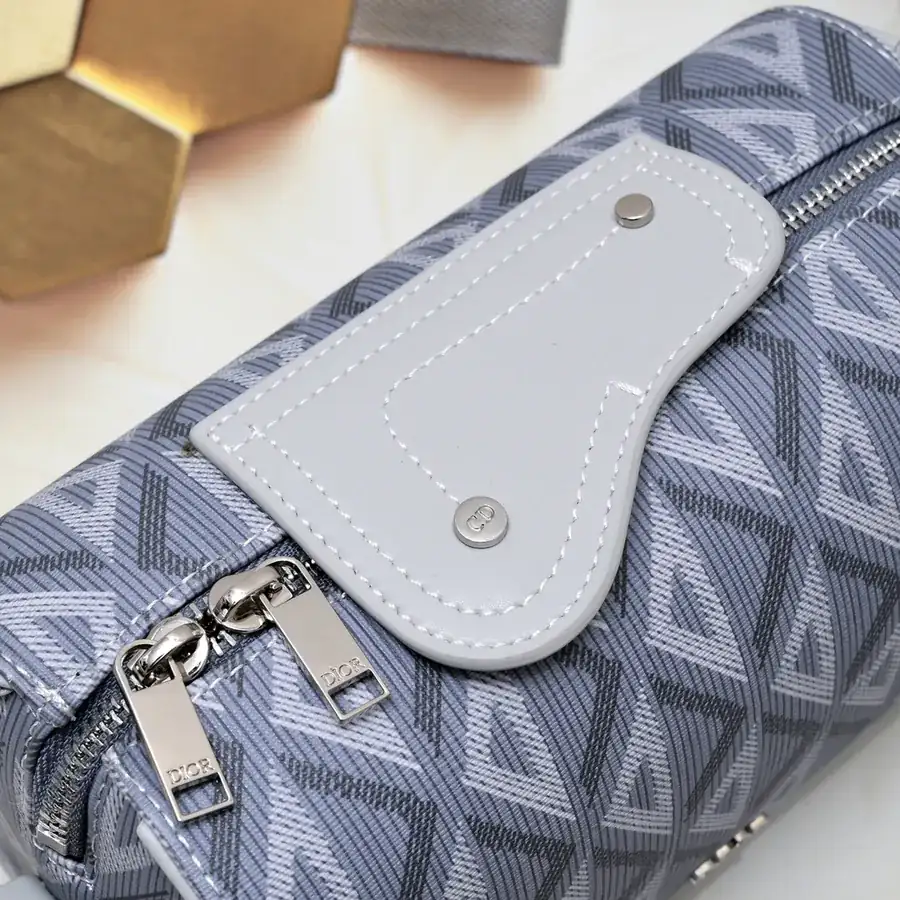 Lingot Messenger Bag Season New, Practical and Elegant