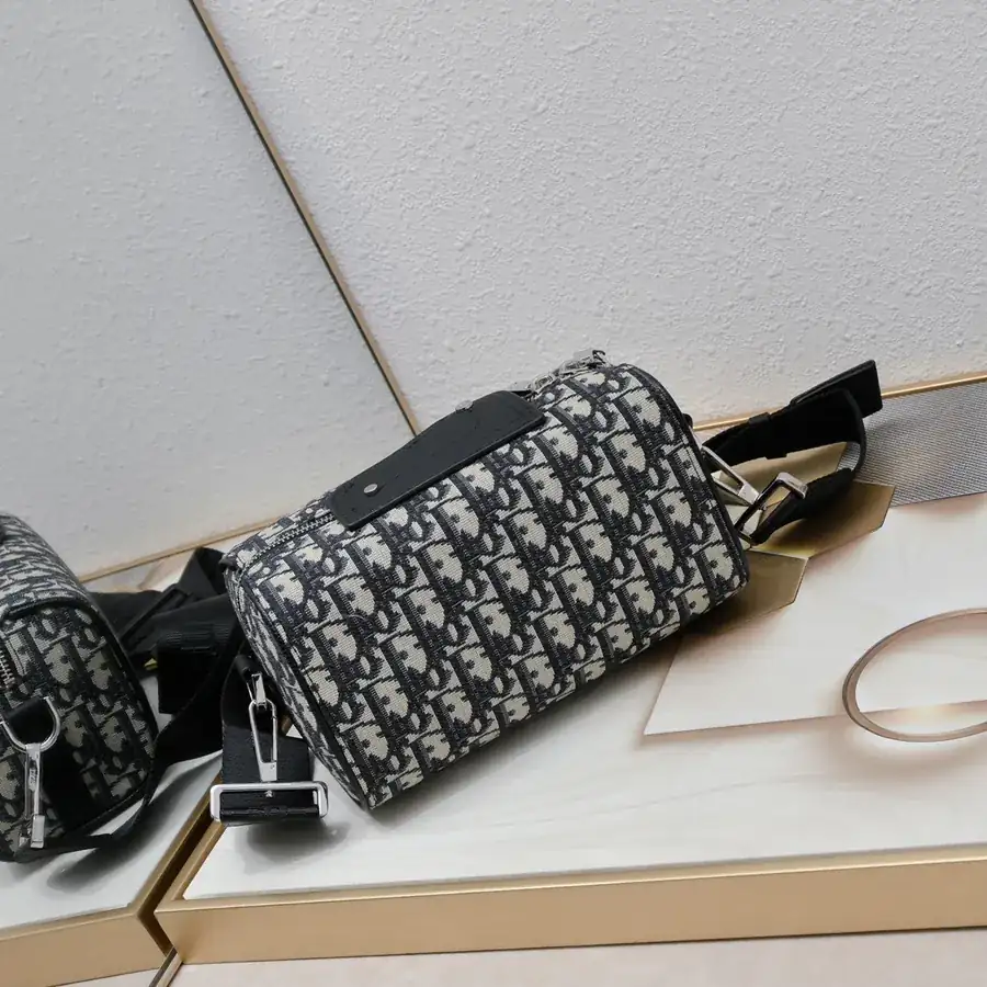 Lingot Messenger Bag Season New, Practical and Elegant