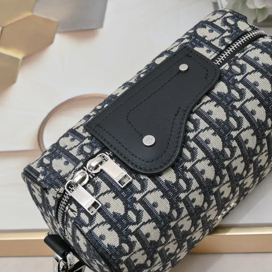 Lingot Messenger Bag Season New, Practical and Elegant