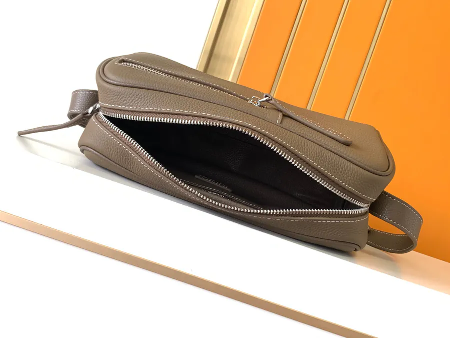 Ema Bucket Bag in Khaki