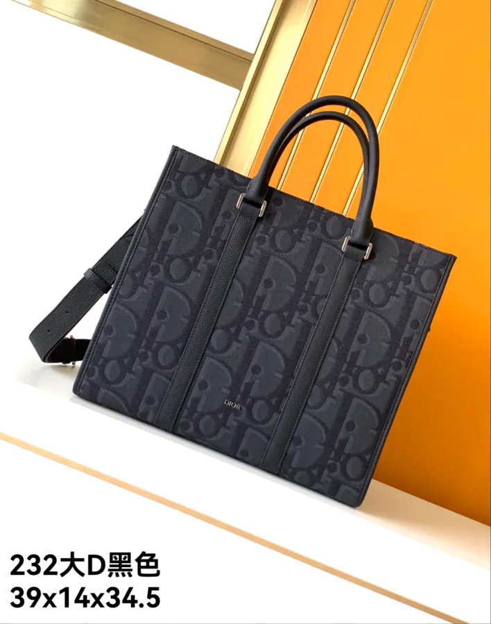 New 232# Black Large D Bag Saddle Tote with Elegant Grained Calfskin