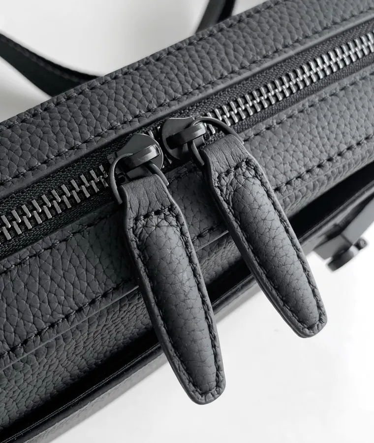 New 6087 2 Phila Shoulder Bag Premium Leather, Stylish and Practical