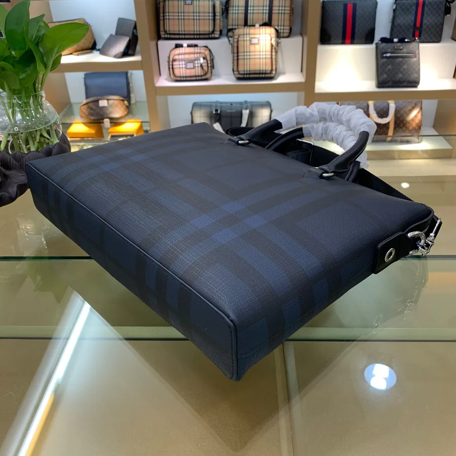 BURBERRY Classic Navy Blue Tote