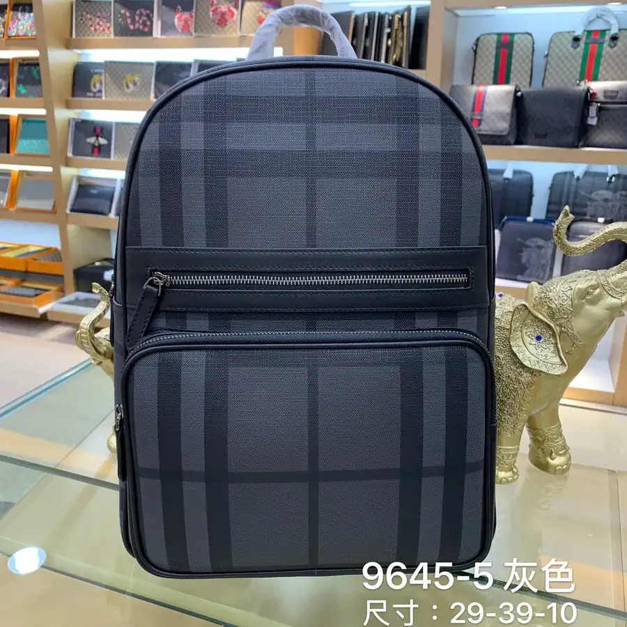 BURBERRY Premium Shoulder Bag