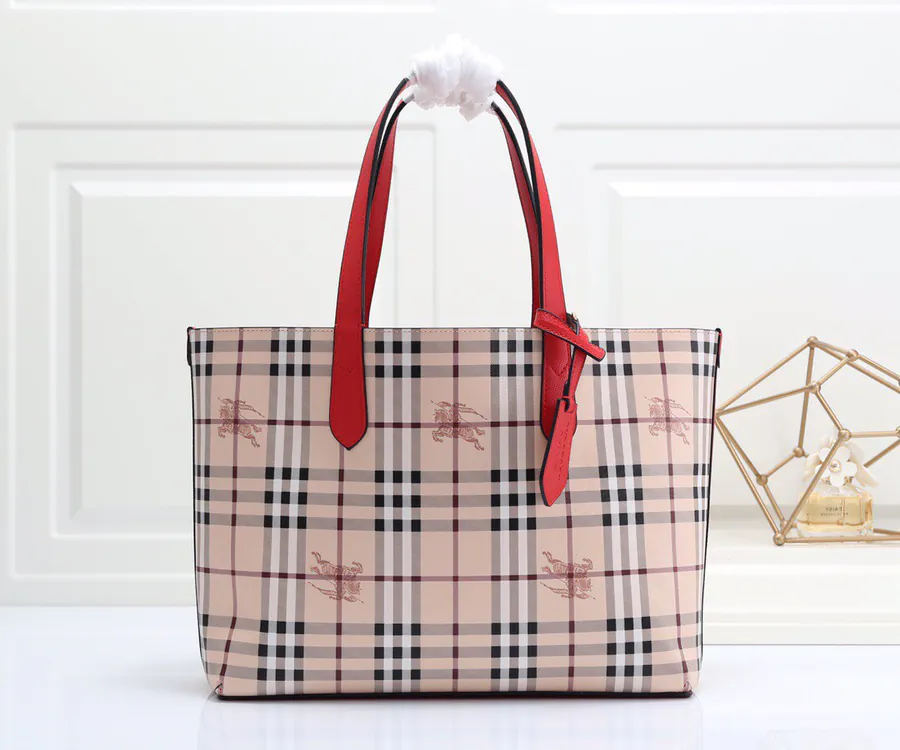 B Brand Practical Functional Shopping Bag with Grained Calfskin and Hamarket Pattern