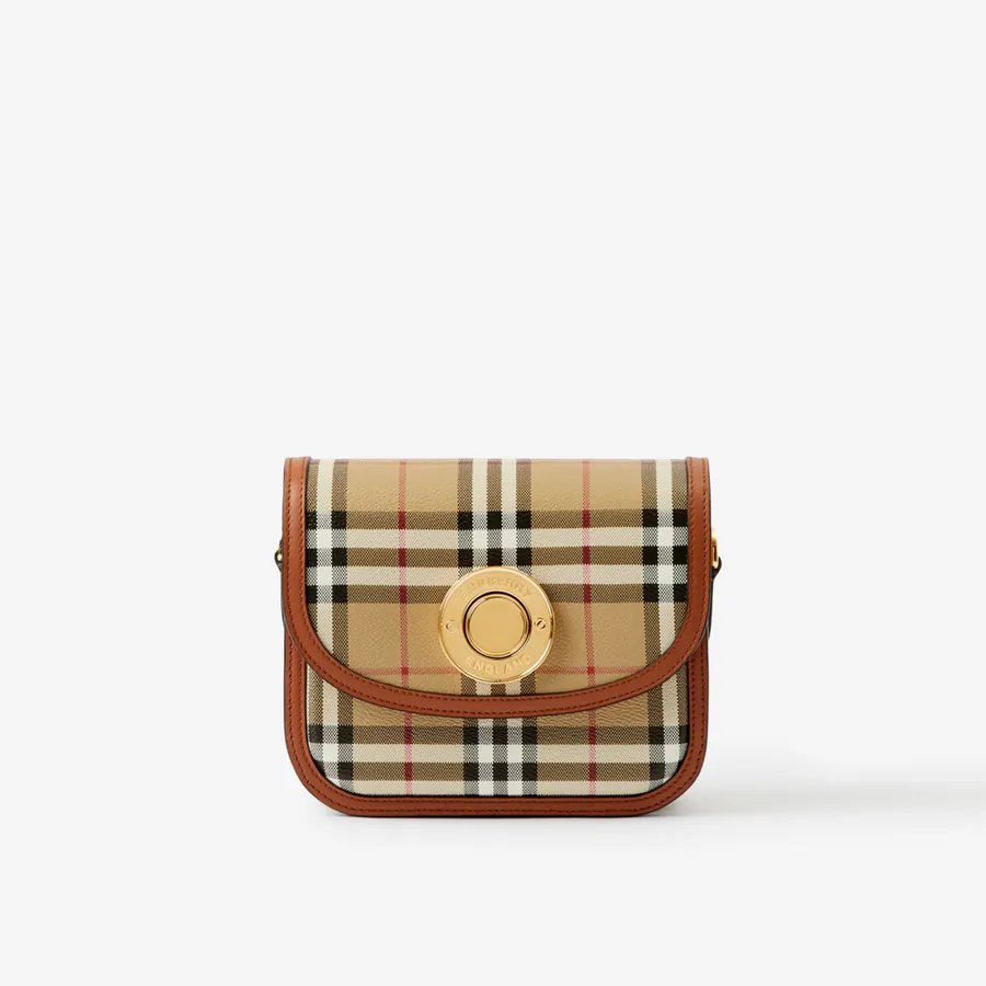 Burberry New Tote Bag with Grained Leather and Elegant Curve Design