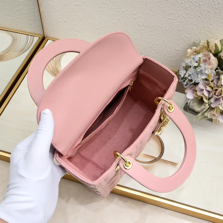 My Lady Bucket Bag in Grained Calfskin Pink