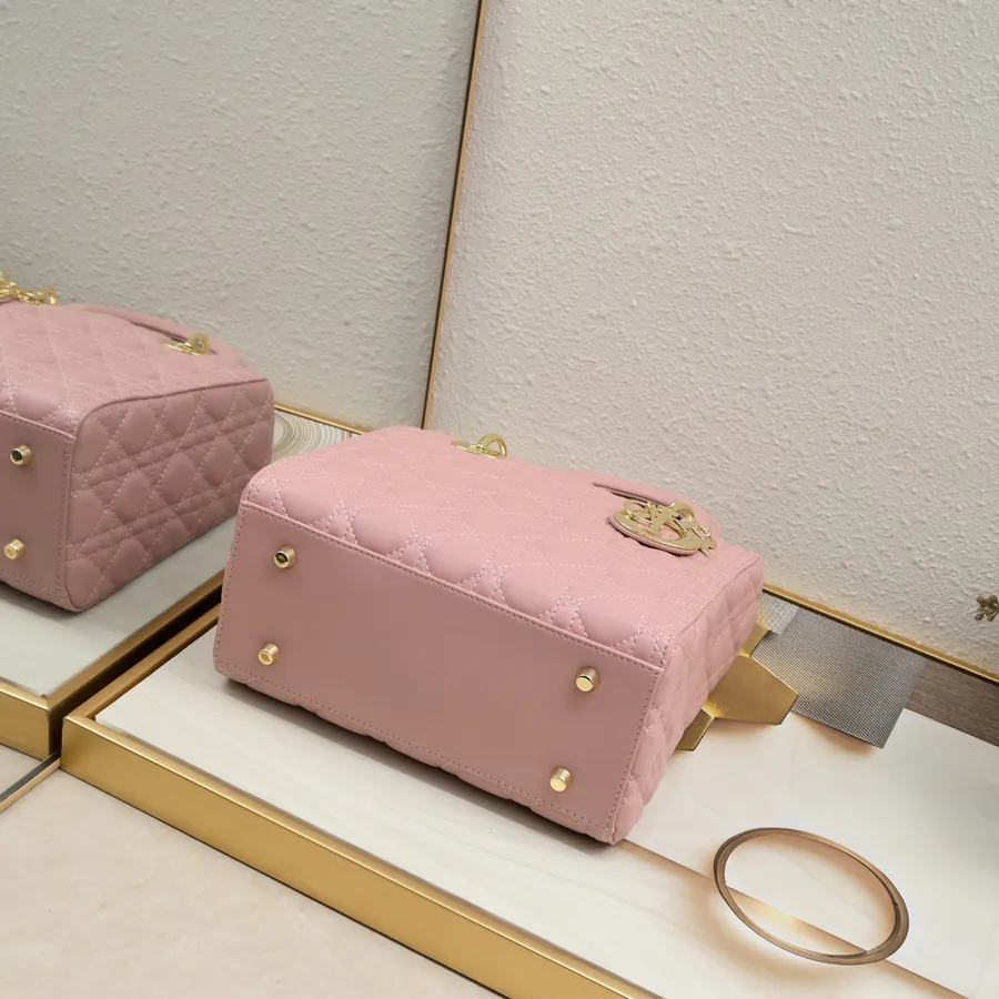 My Lady Bucket Bag in Grained Calfskin Pink