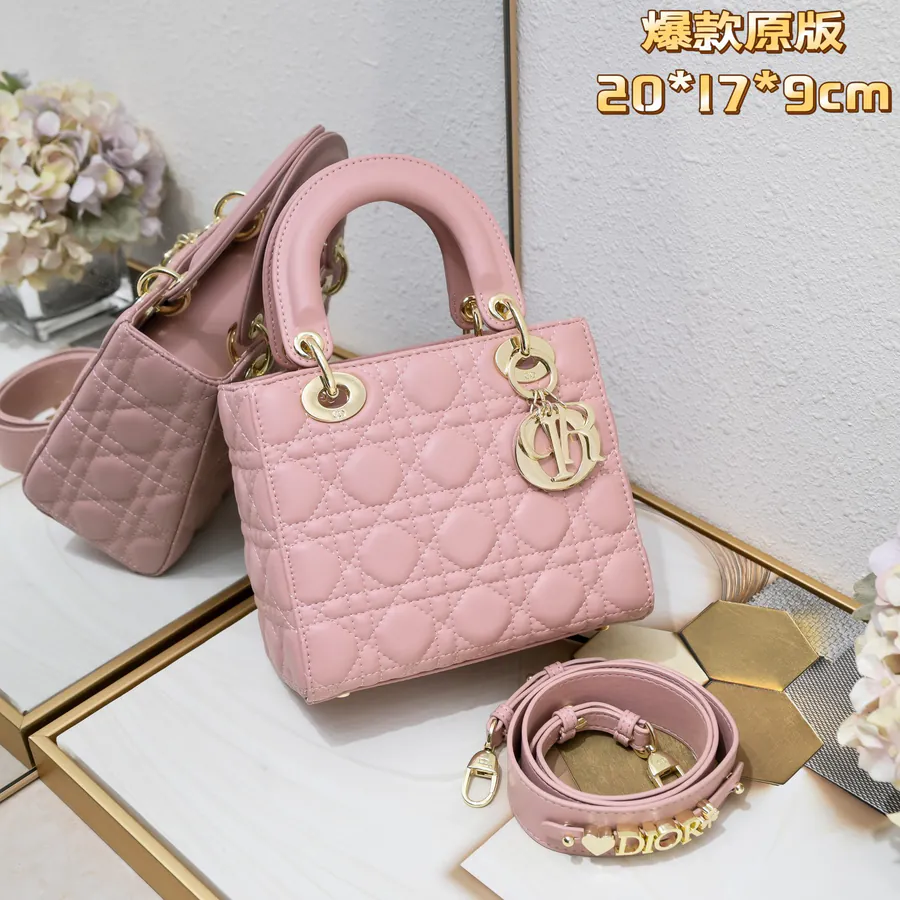 My Lady Bucket Bag in Pink Grained Leather