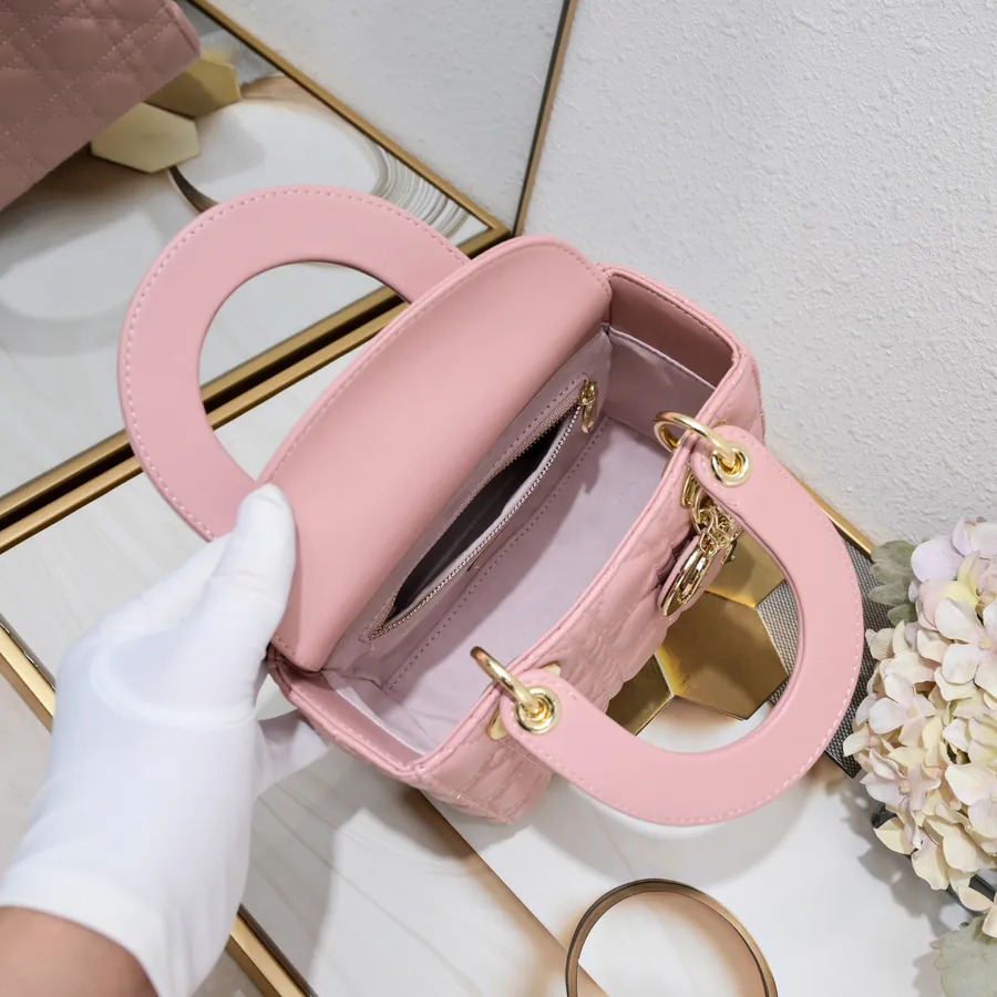 My Lady Bucket Bag in Pink Grained Leather