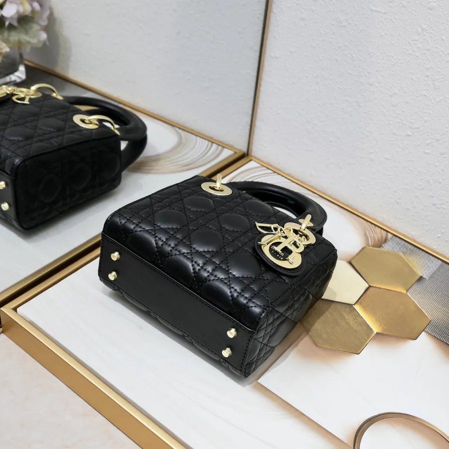 Dai Fei 3 Compartment Black Gold Zipper