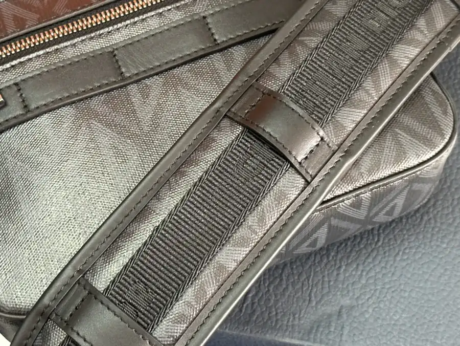 Safari Messenger Bag Grained Calfskin & Canvas Daily Use