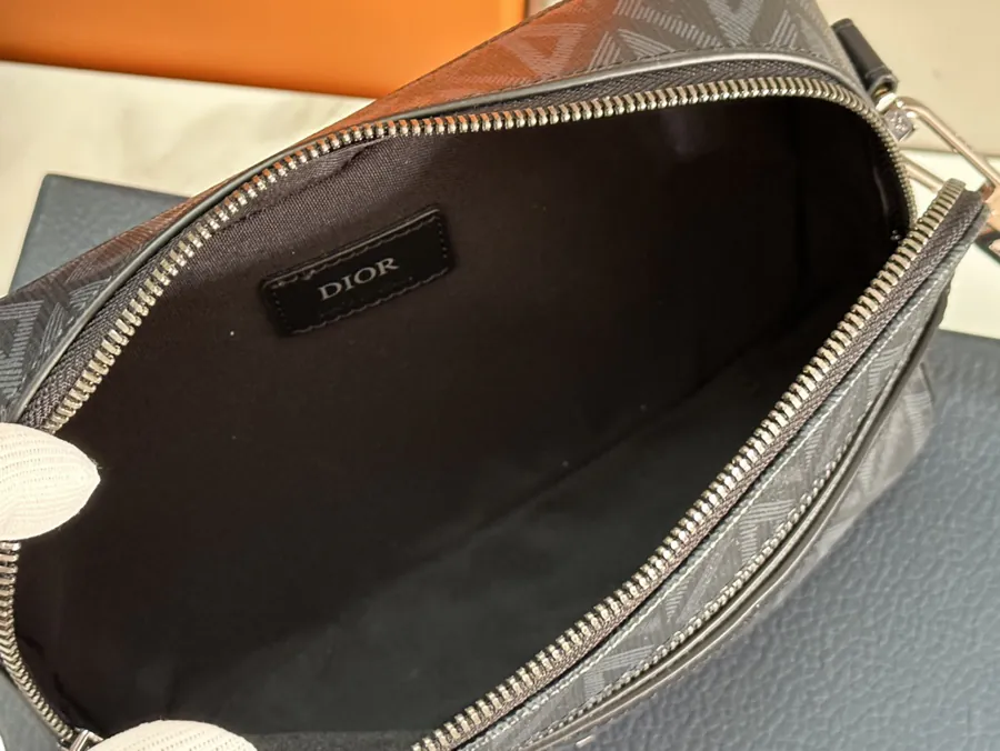 Safari Messenger Bag Grained Calfskin & Canvas Daily Use