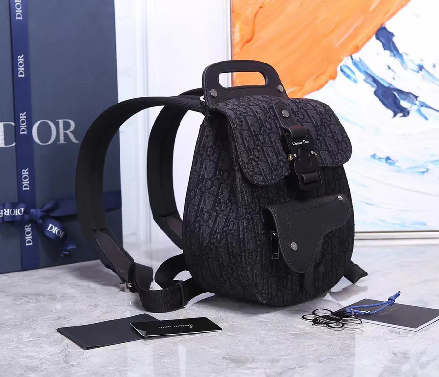 Christian Dior Saddle Shoulder Bag in Black Grained Calfskin
