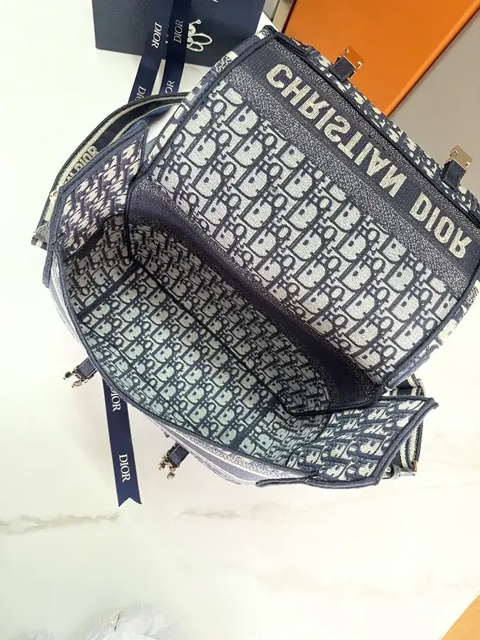 Cambridge London Latest Monogram Messenger Bag