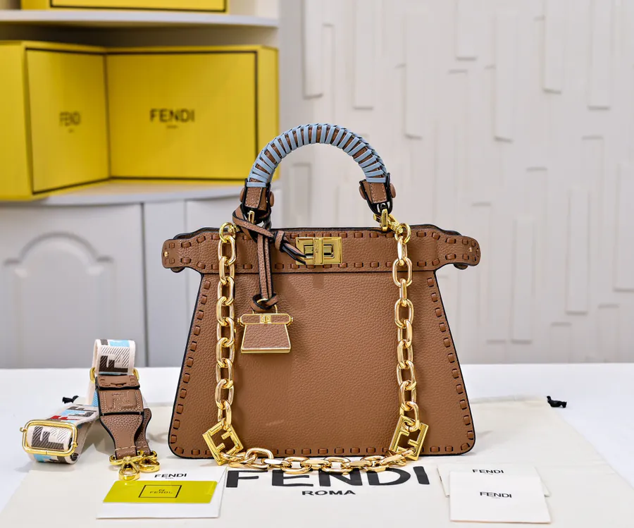 Upgraded Peekaboo Iseeu Compact Handbag