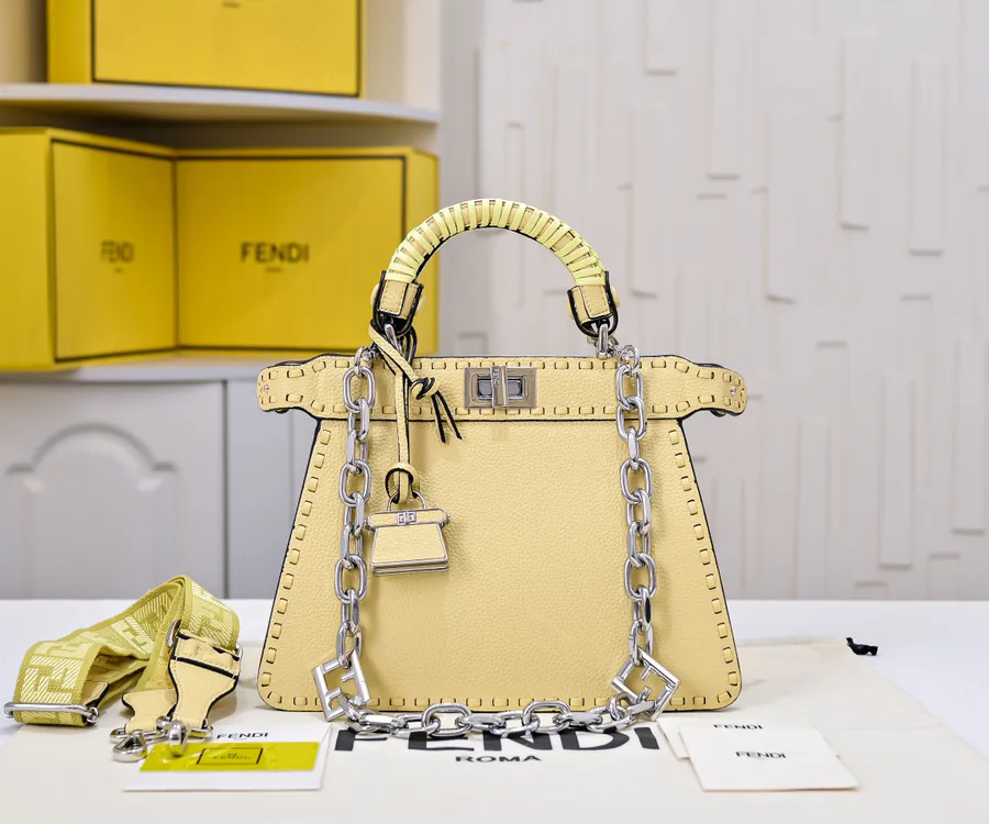 Upgraded Peekaboo Iseeu Compact Handbag