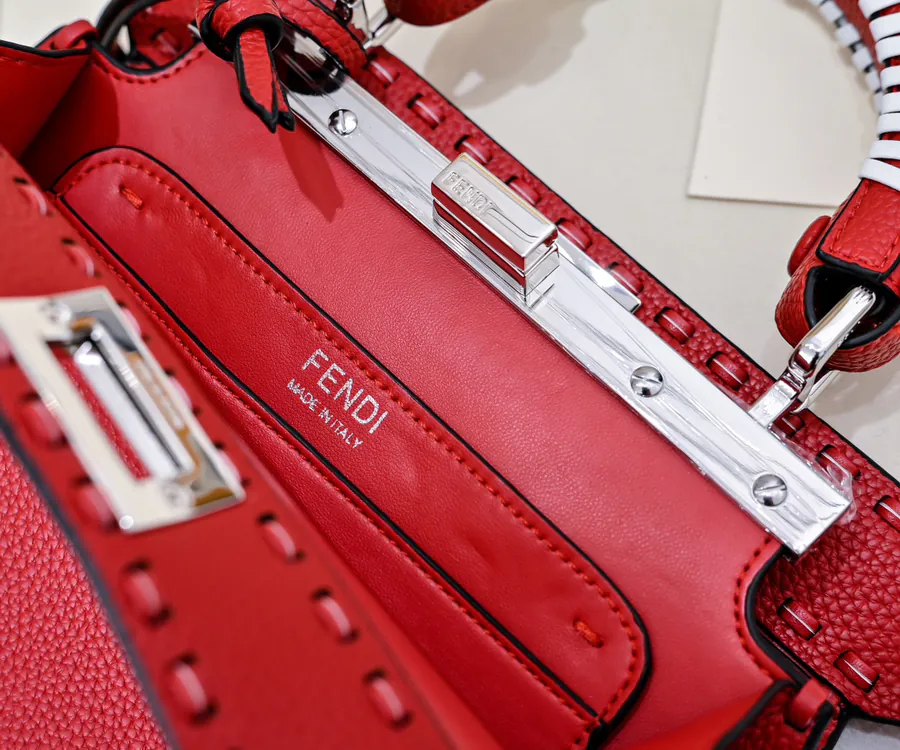 Upgraded Peekaboo Iseeu Compact Handbag with Full Set Packaging