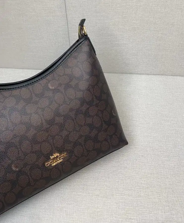 Coco 2024 August New Laurela Crossbody Bag