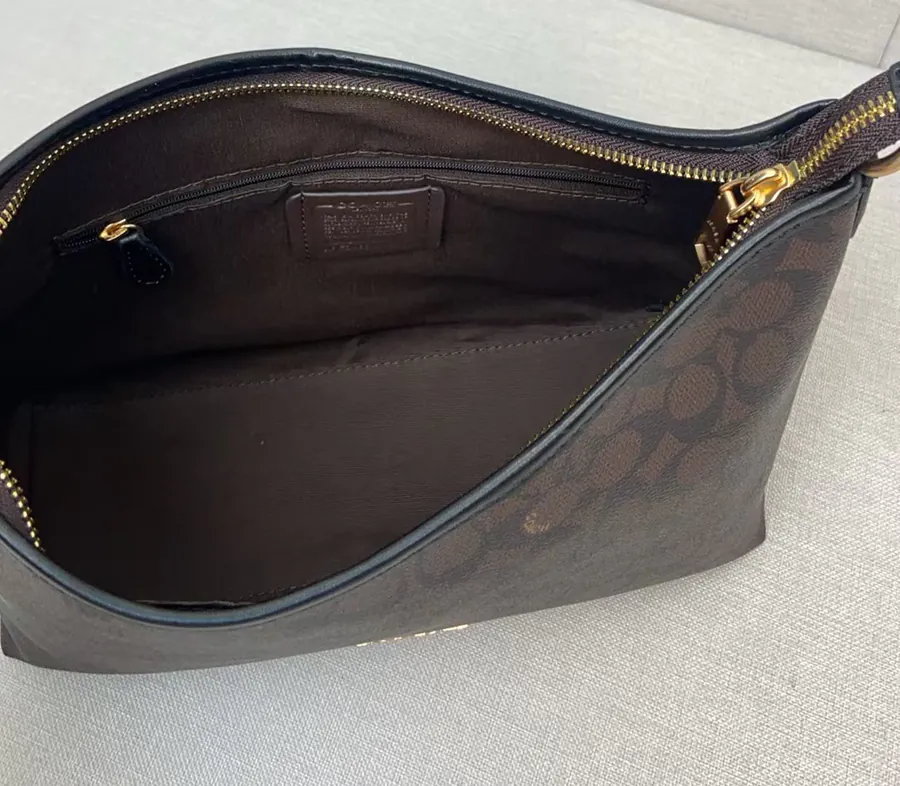 Coco 2024 August New Laurela Crossbody Bag