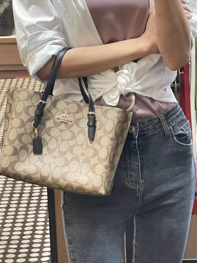 Coach New Mollie Tote Mini