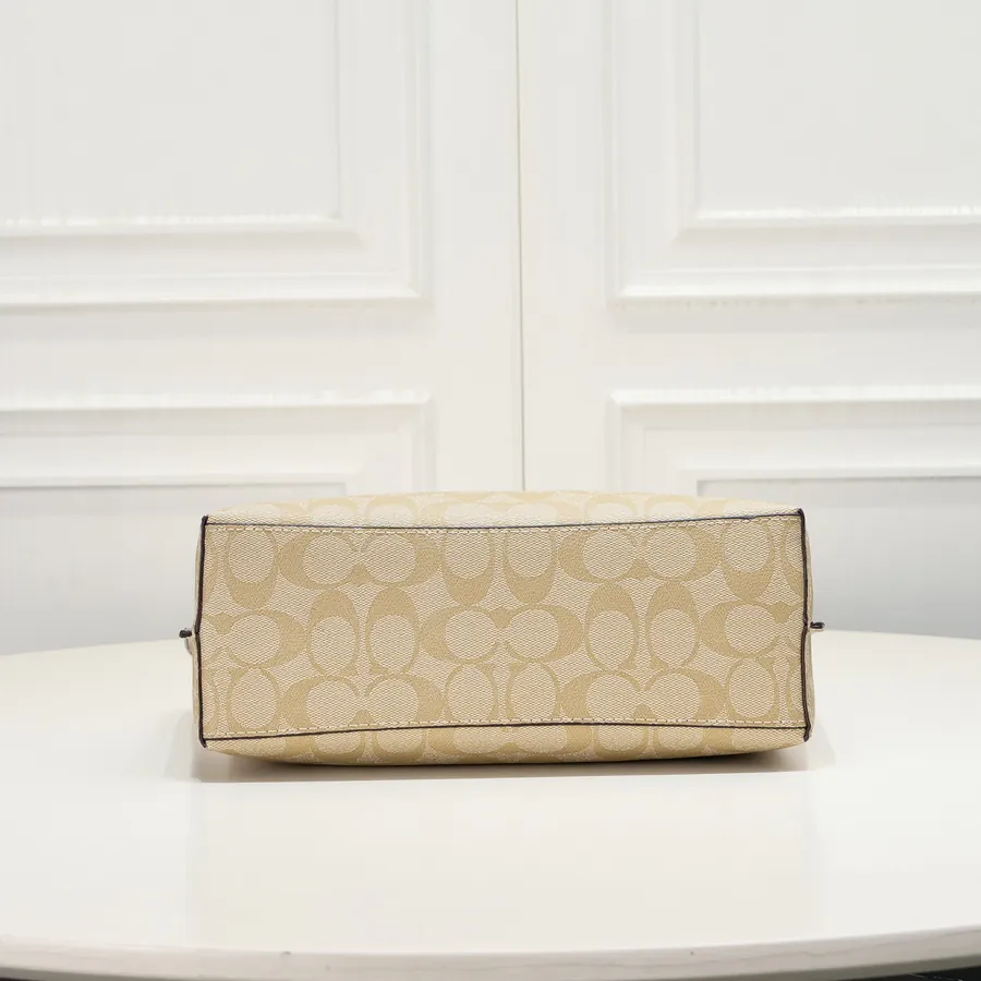 Coach New Mollie Tote Mini