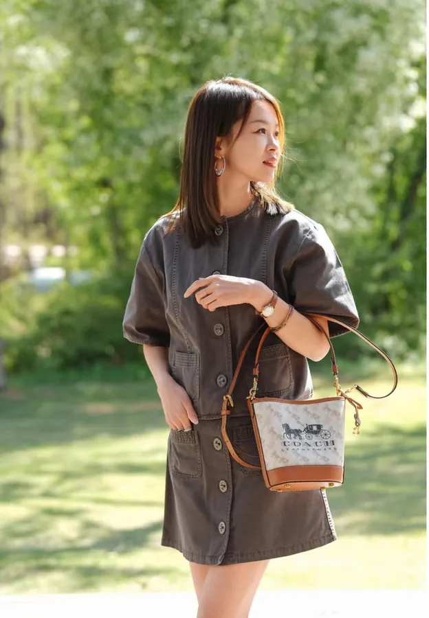 COACH Dakota Bucket Bag Casual Style
