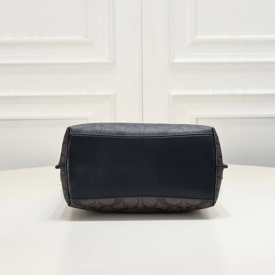 Coach P250 Mollie Bucket Bag Mini