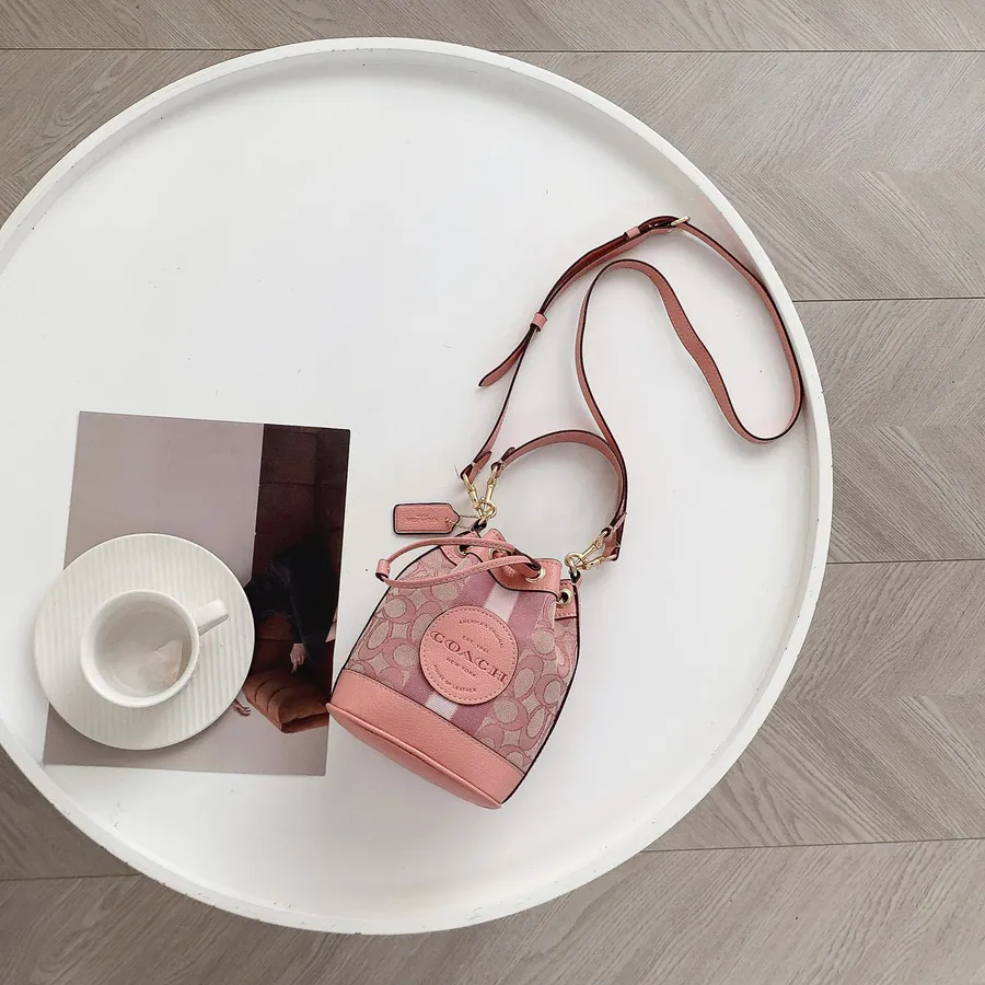 C8322 Mini Marcador Bucket Bag Cute and Playful