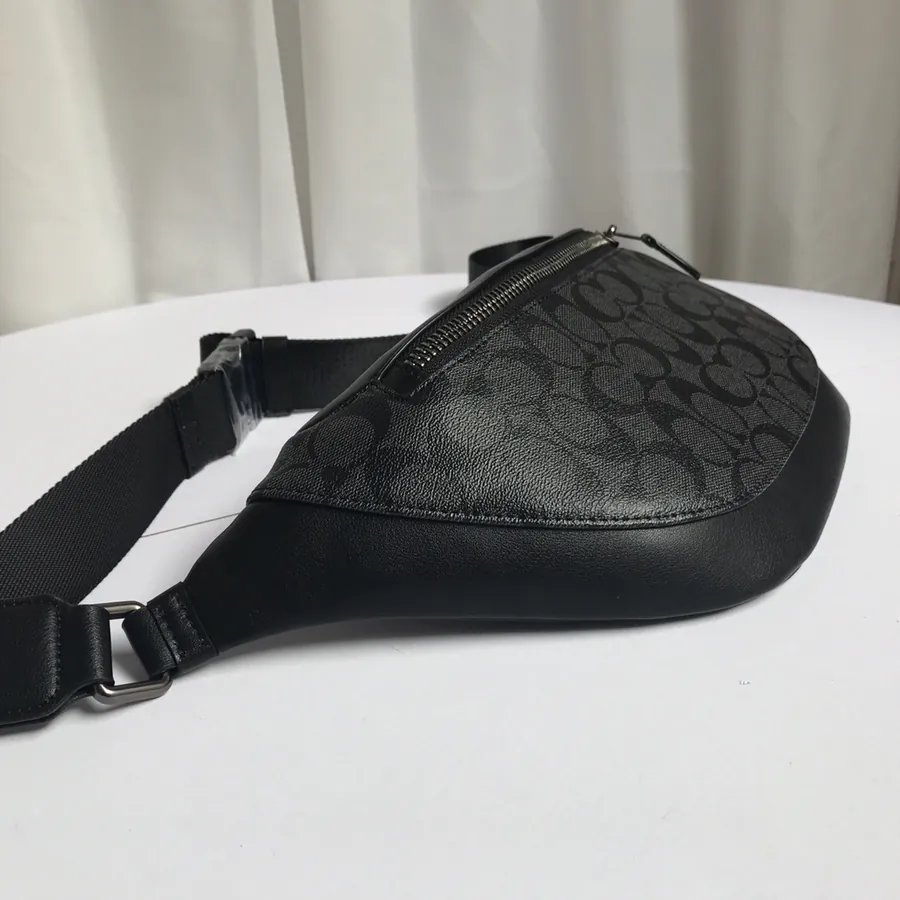 Coach Men's Sport Bag Trendy Sports Style