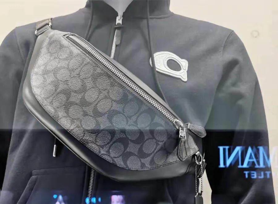 Coach Men's Sport Bag Trendy Sports Style