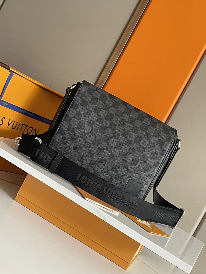 District Mini Messenger Bag with Taïga Leather