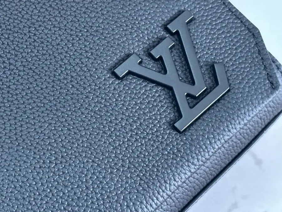 Pilot Mini Tote in Grained Calfskin
