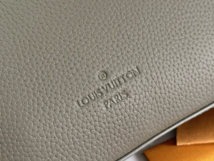 Pilot Mini Tote in Grained Calfskin