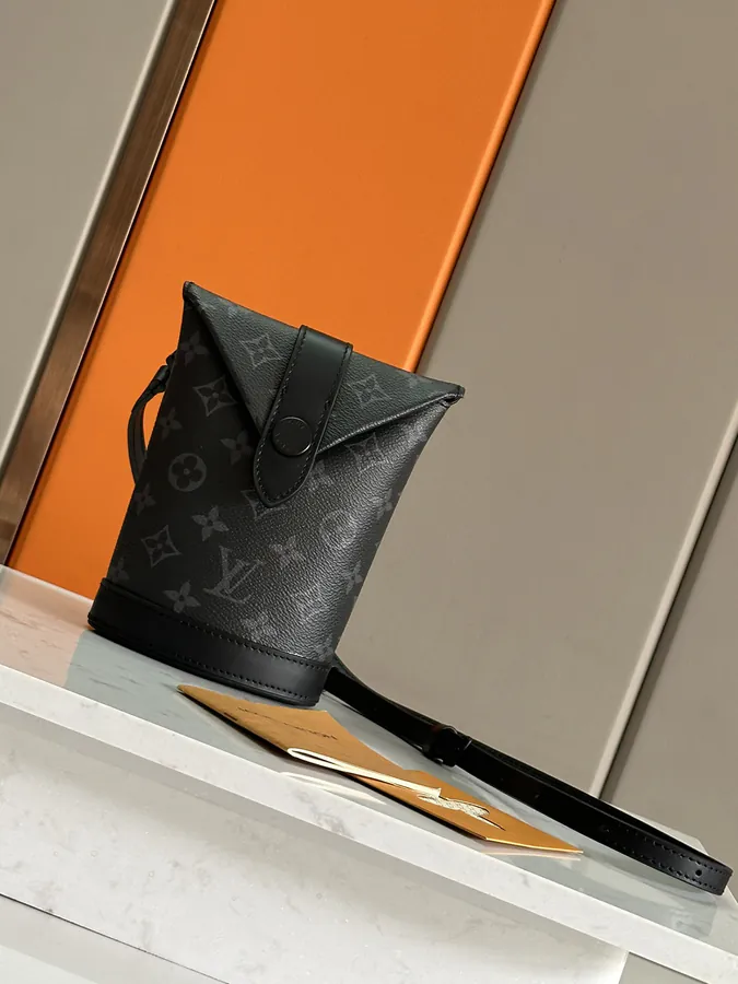 Original Envelope Pouch Handbag with Monogram Eclipse Canvas