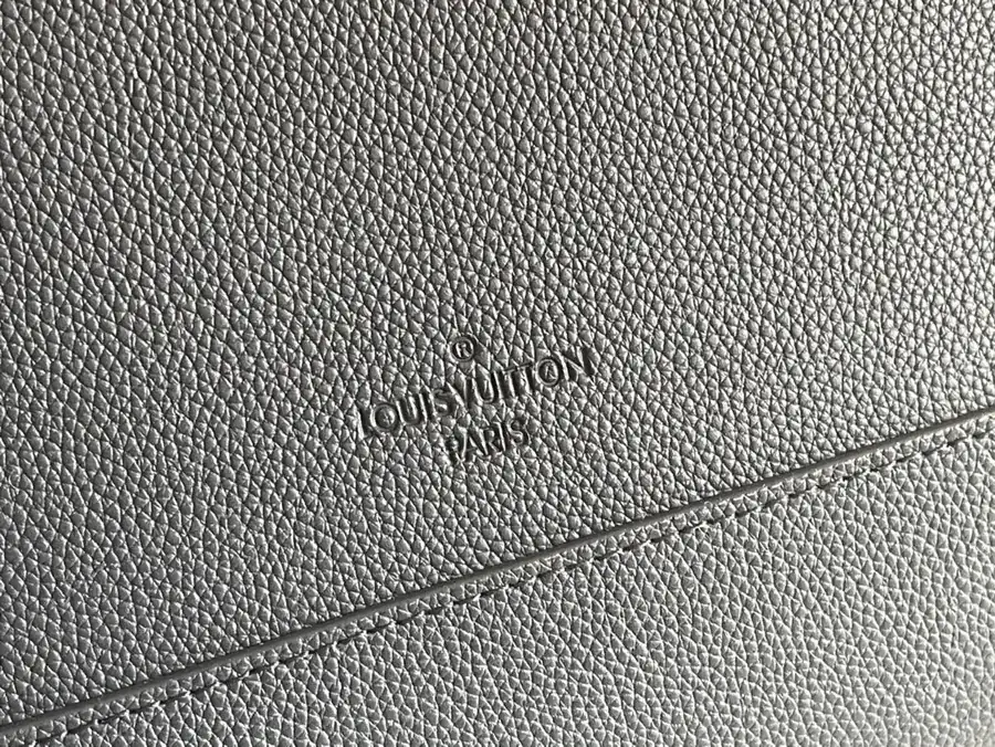 AEROGRAM Postman Bag Minimalist Design, Grained Calfskin