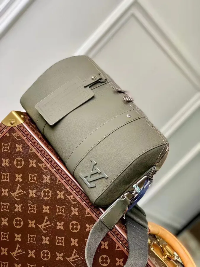 City Keepall Handbag in Full Leather