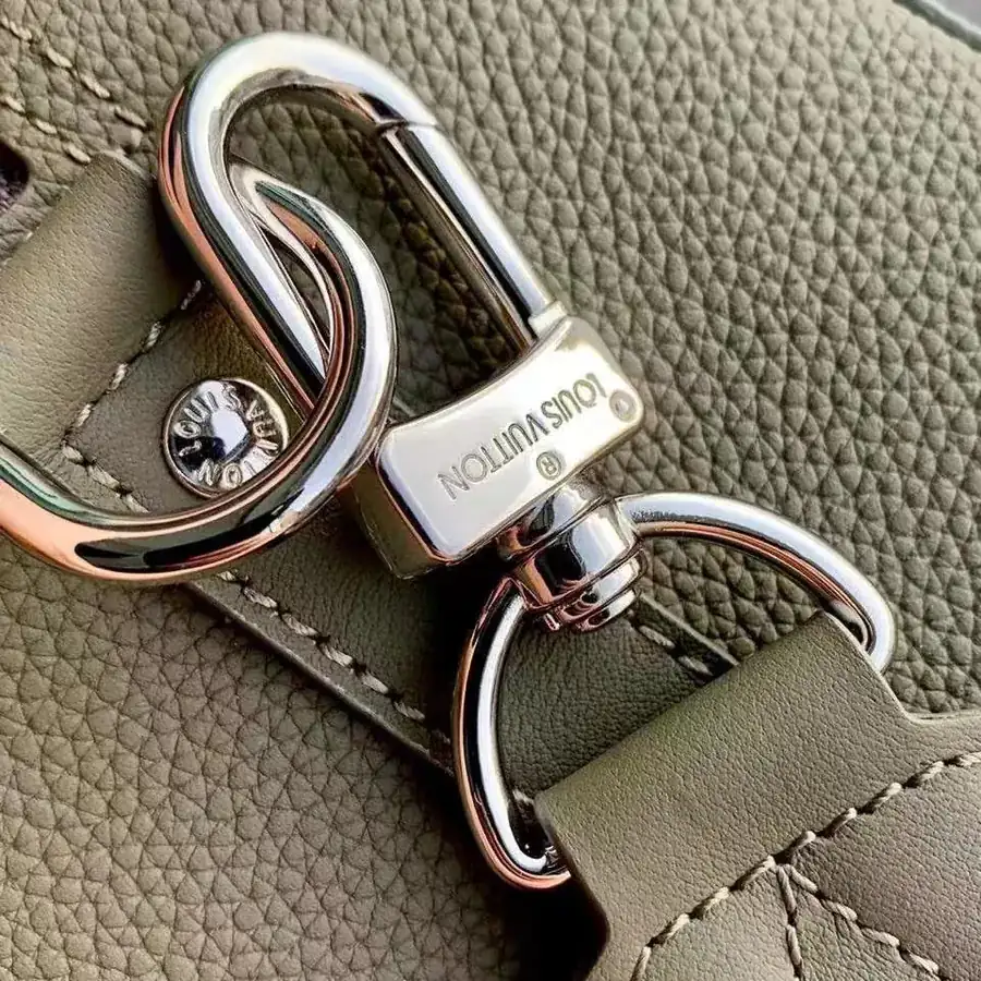 City Keepall Handbag in Full Leather