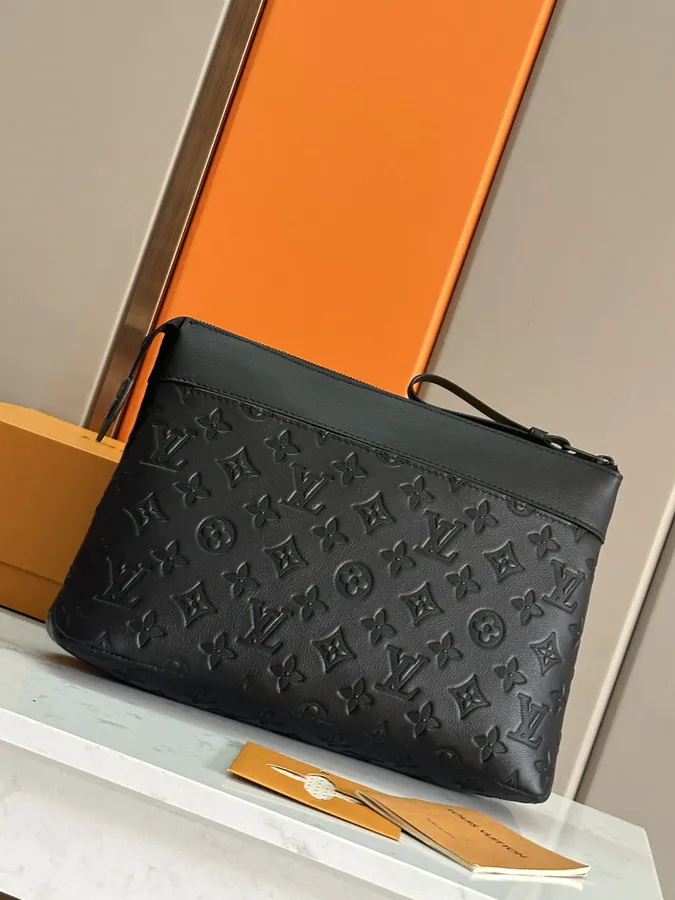 Top Original M82545 Pochette Voyage Souple Handbag