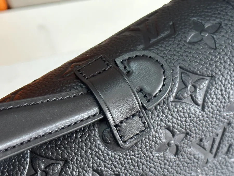 Louis Vuitton Montsouris Briefcase in Grained Calfskin