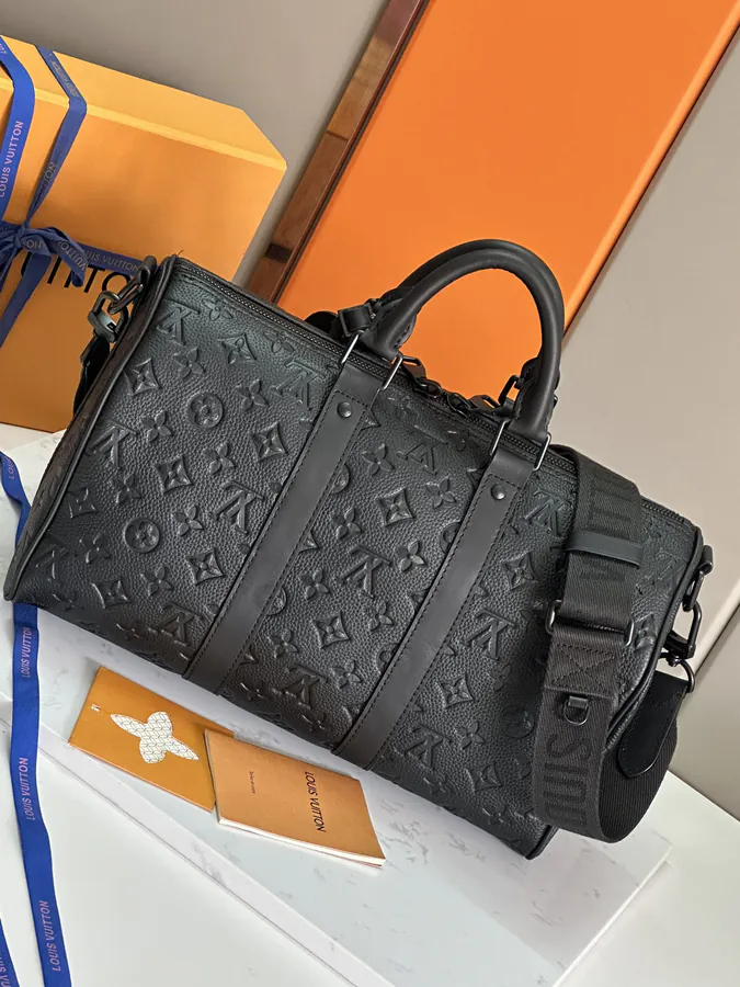 Louis Vuitton Keepall Bandoulière 35 Handbag