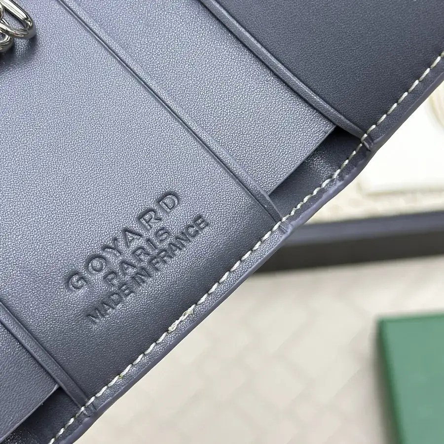 Saint Suice Key Bag Compact Design