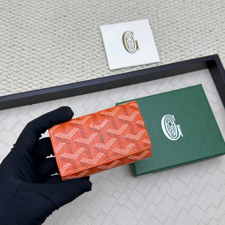 Saint Suice 3 Fold Key Case Compact Design